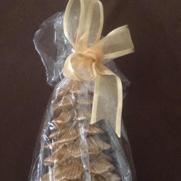 NWT: Christmas Tree Candle With Gutter - Picture 6 of 11